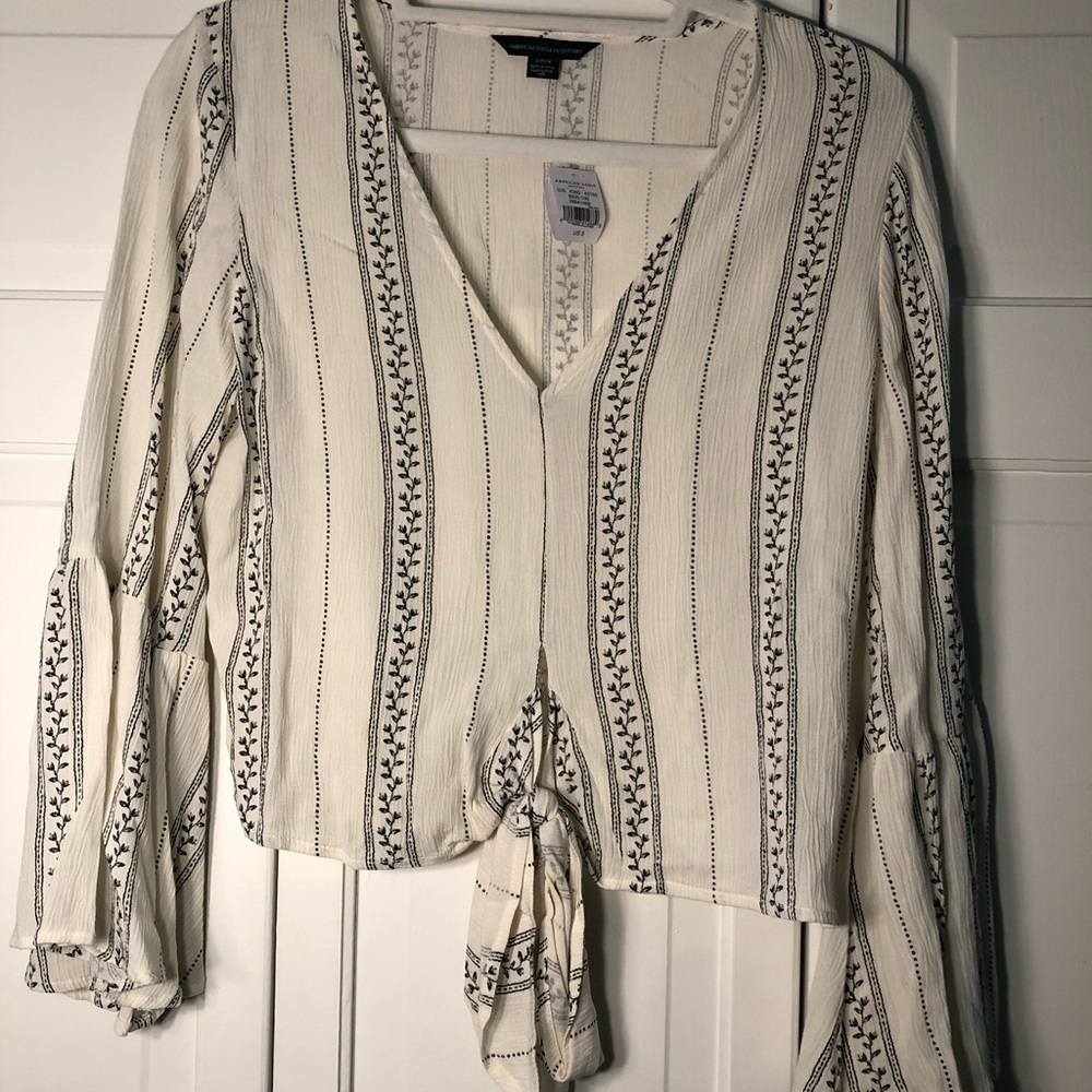 Simple Bell Sleeved Blouse
